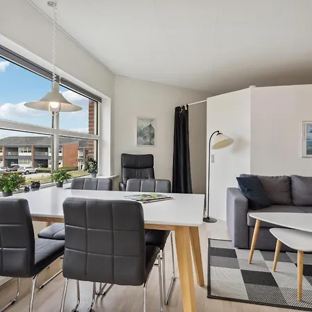 Apartment Bad, Lejl 112